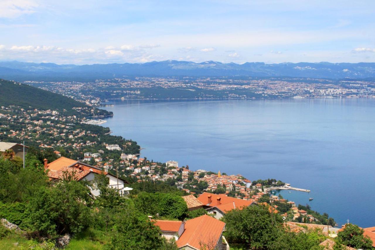Apartments With A Parking Space Lovran, Opatija - 7705 Exteriör bild